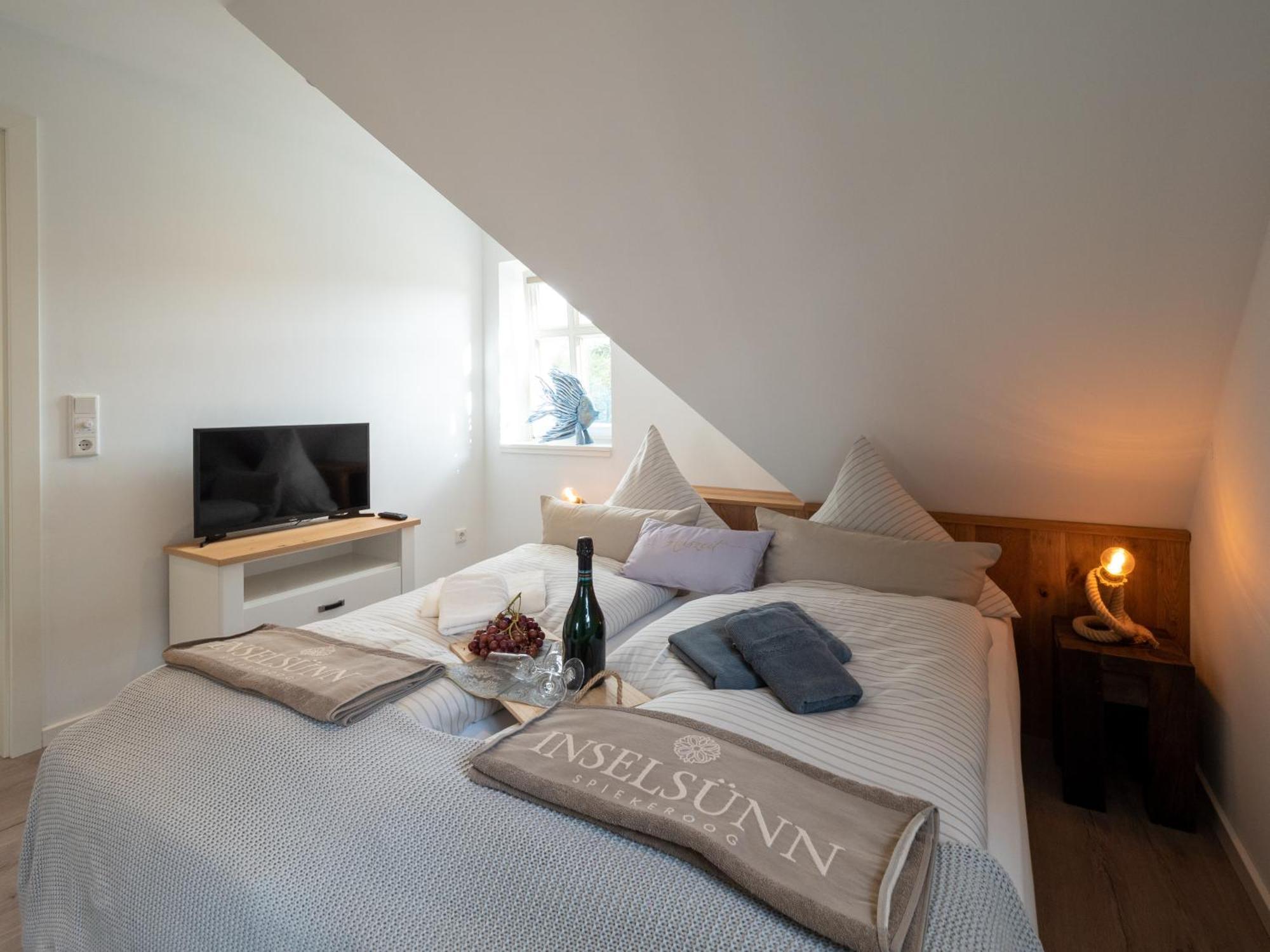 Inselsuenn Hotel Und Apartments 슈피케로크 외부 사진
