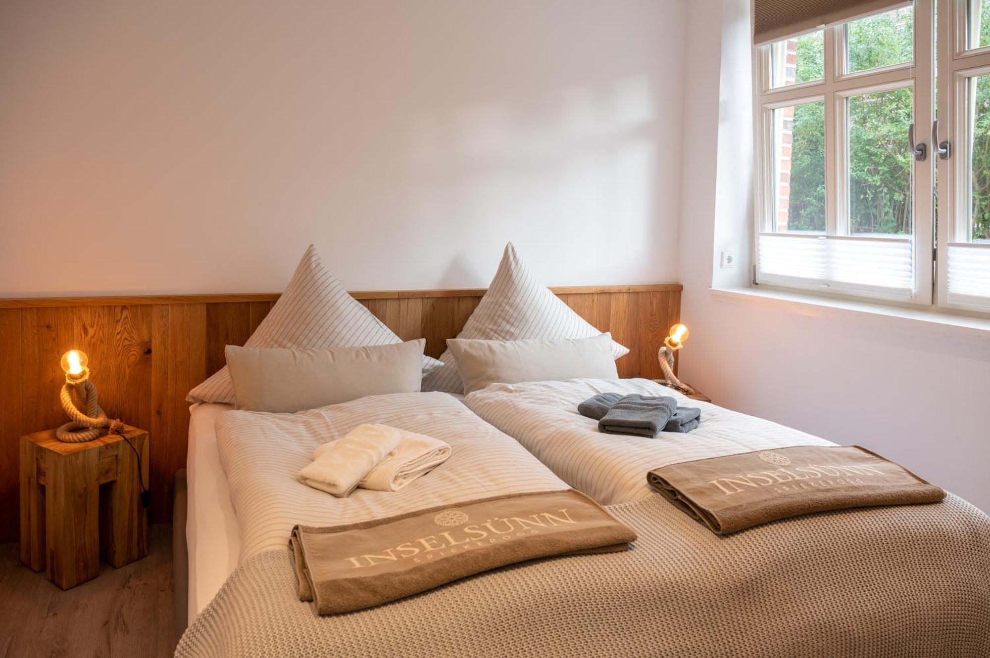 Inselsuenn Hotel Und Apartments 슈피케로크 외부 사진